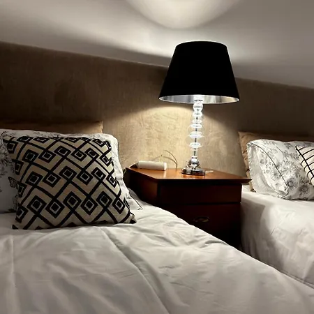 Casal Dos Frades Bed & Breakfast *