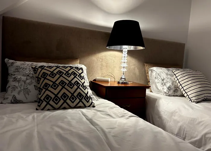 Casal Dos Frades Bed & Breakfast *